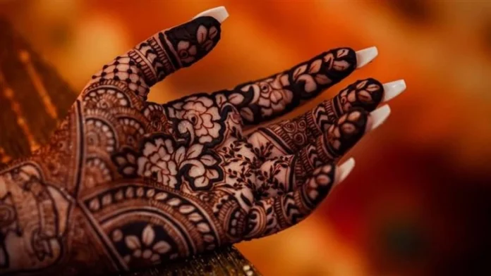 Arabic mehndi design